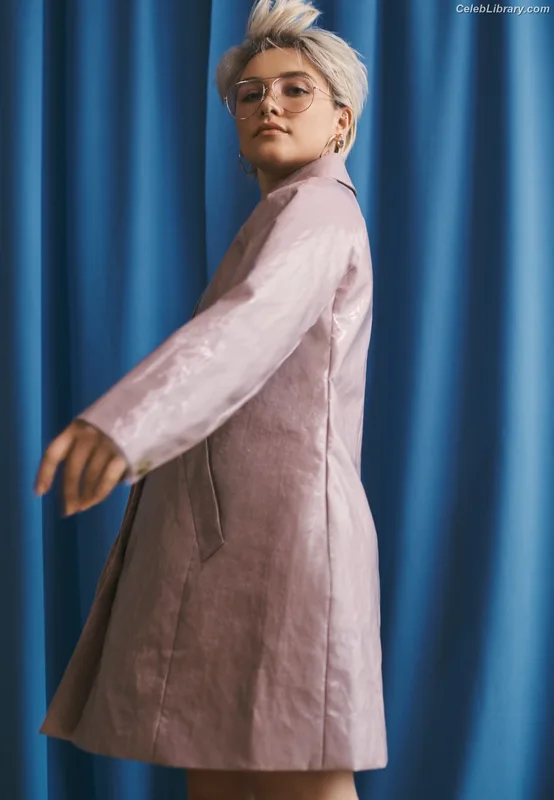 Florence Pugh photo 2 of 1242