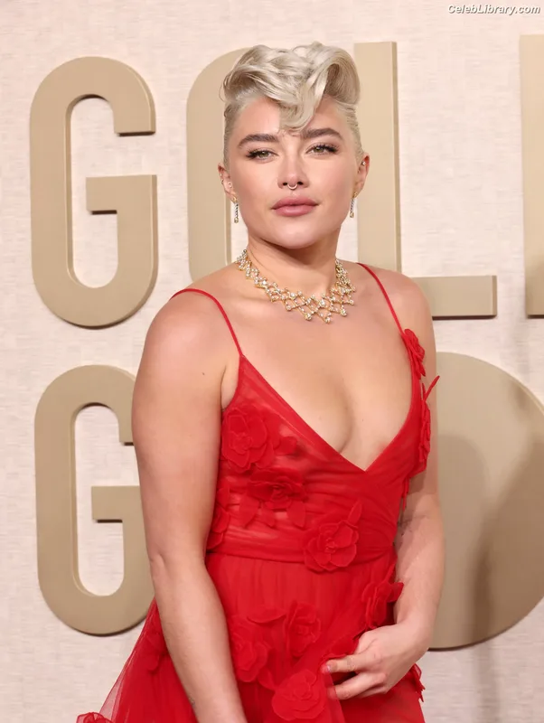 Florence Pugh photo 3 of 1242