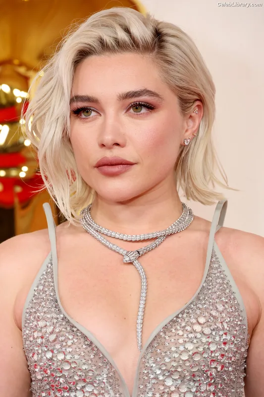 Florence Pugh photo 6 of 1242