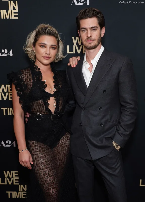Florence Pugh photo 10 of 1242