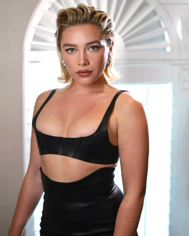 Florence Pugh photo 1 of 1242