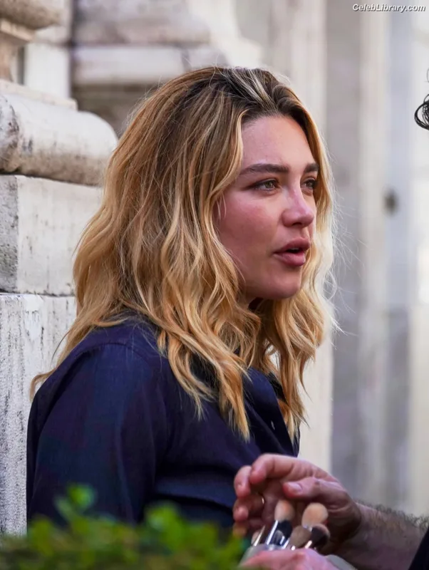 Florence Pugh photo 8 of 1242