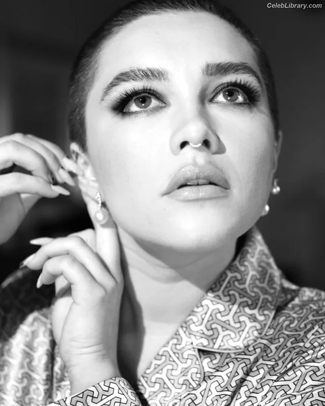 Florence Pugh photo 17 of 1242