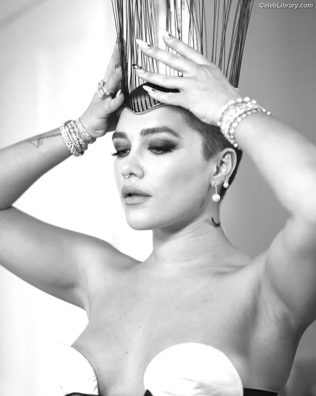 Florence Pugh photo 19 of 1242