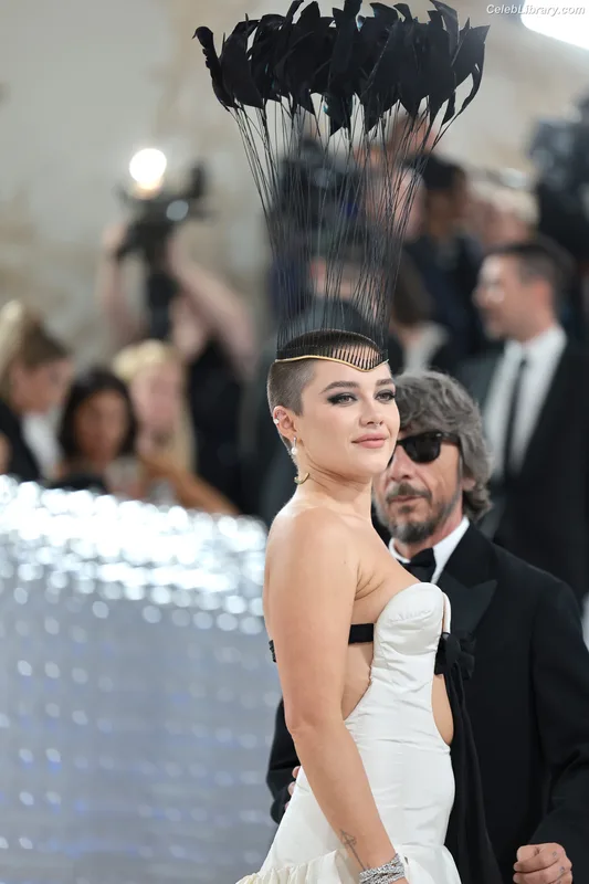 Florence Pugh photo 22 of 1242