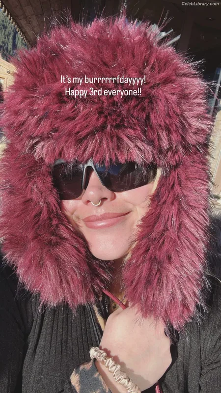 Florence Pugh photo 12 of 1242