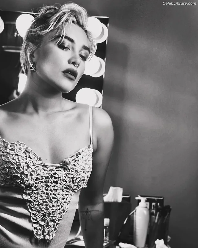 Florence Pugh photo 17 of 1242
