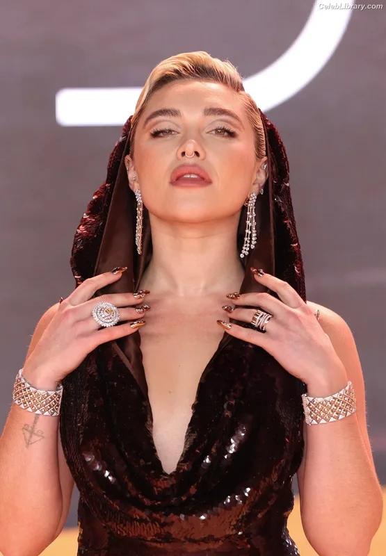 Florence Pugh photo 11 of 1242