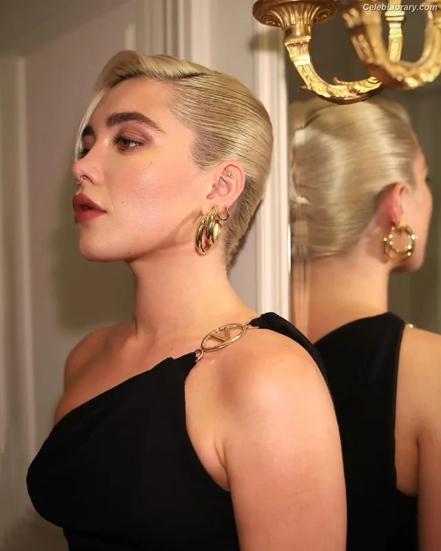 Florence Pugh photo 16 of 1242