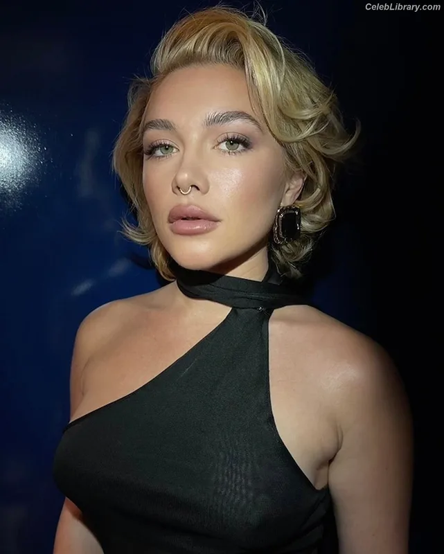Florence Pugh photo 2 of 1242