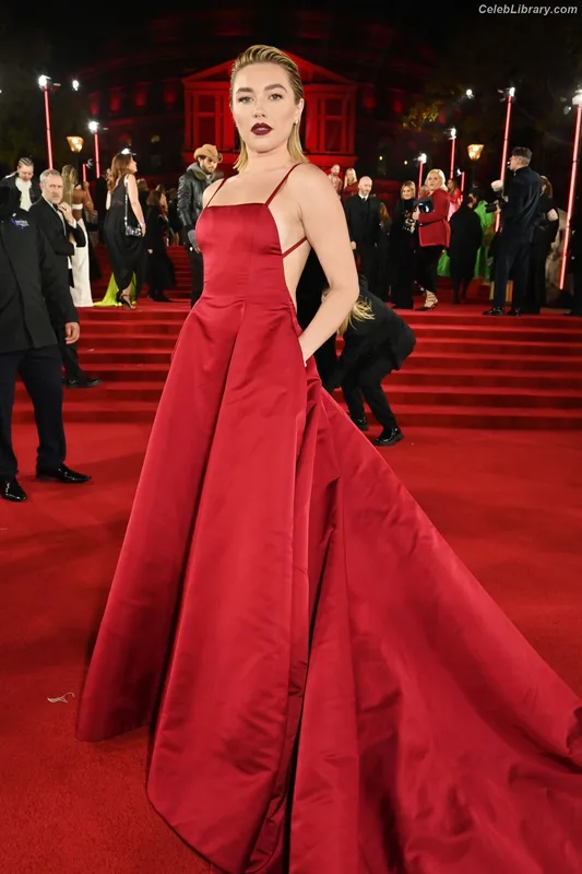 Florence Pugh photo 11 of 1242
