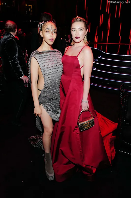 Florence Pugh photo 15 of 1242
