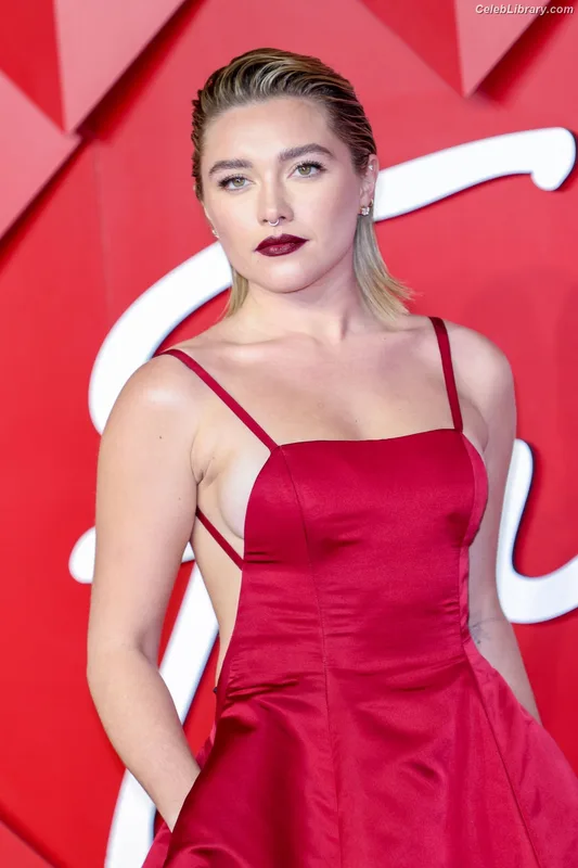 Florence Pugh photo 17 of 1242