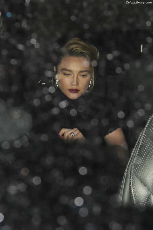 Florence Pugh photo 21 of 1242