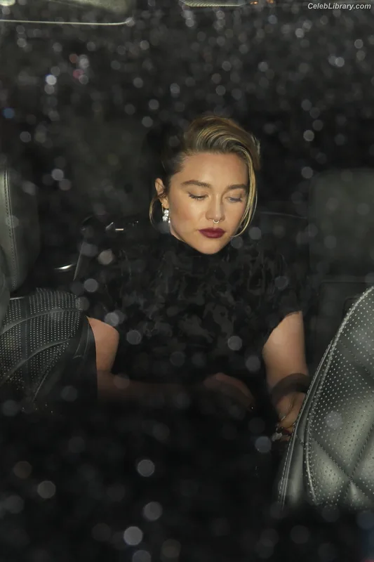 Florence Pugh photo 23 of 1242