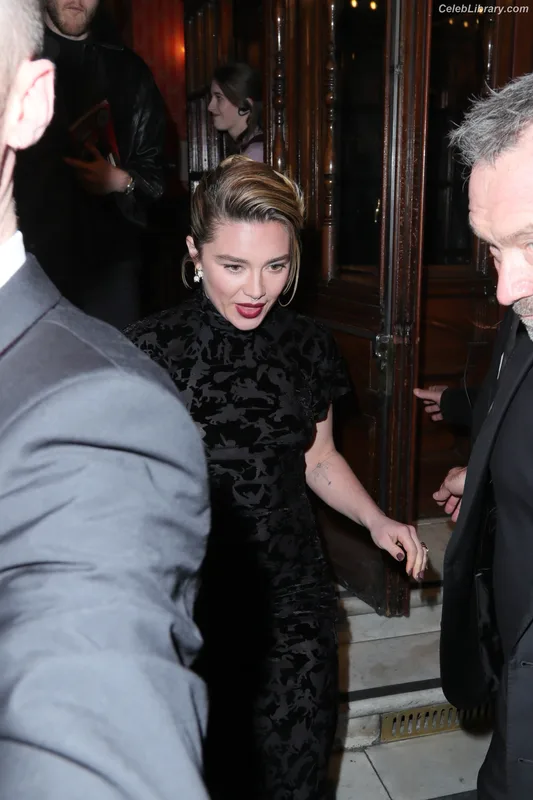 Florence Pugh photo 2 of 1242