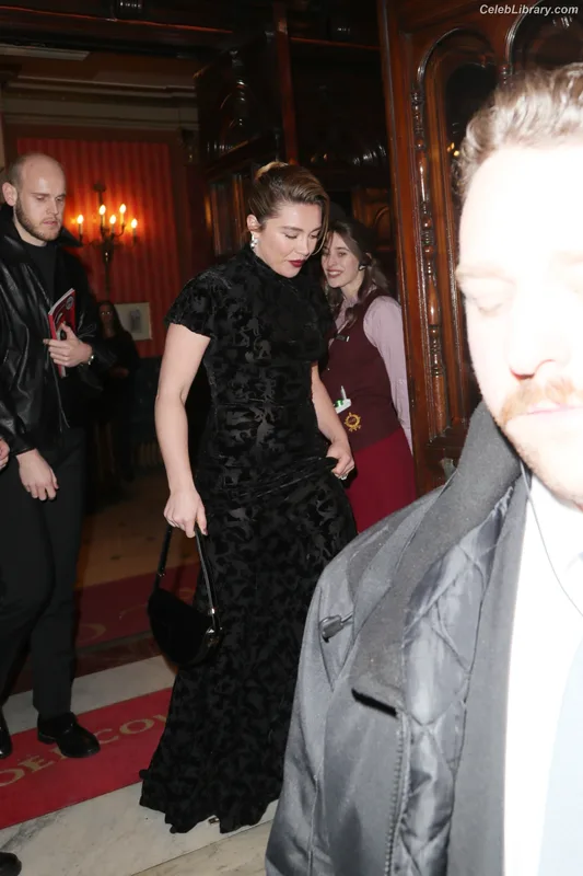 Florence Pugh photo 9 of 1242