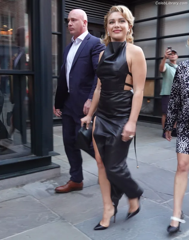 Florence Pugh photo 20 of 1242
