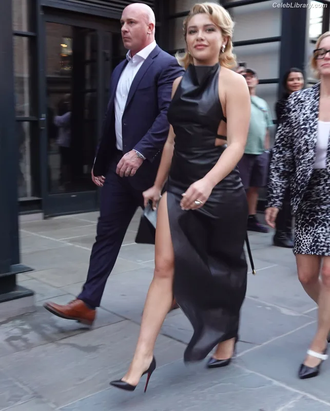 Florence Pugh photo 2 of 1242