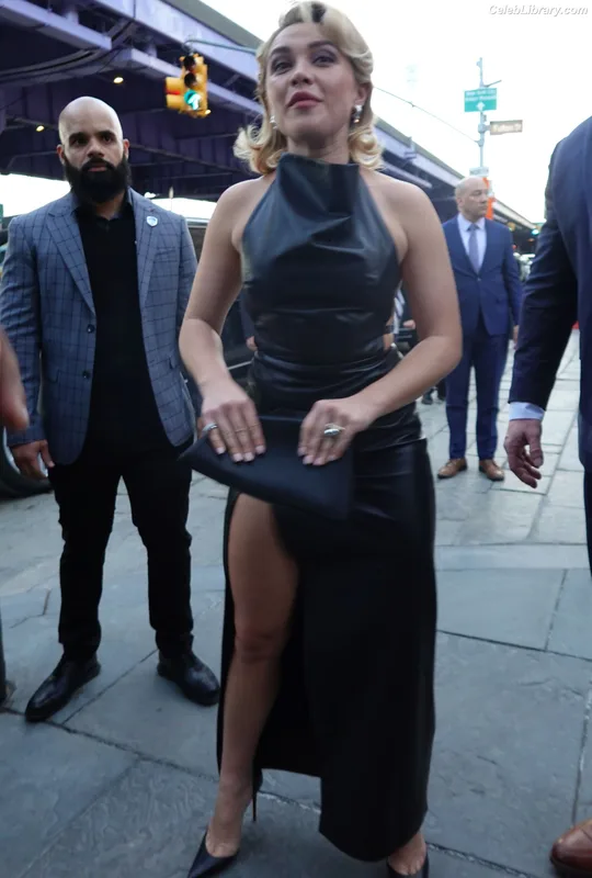 Florence Pugh photo 12 of 1242