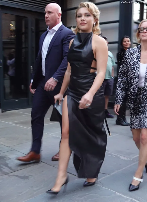 Florence Pugh photo 13 of 1242