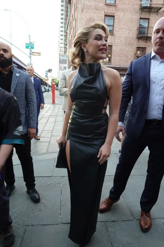 Florence Pugh photo 23 of 1242