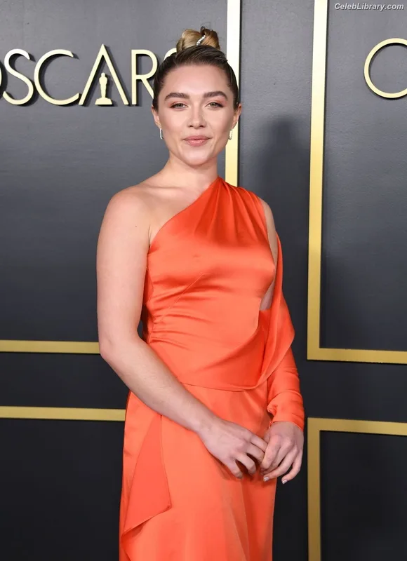 Florence Pugh photo 1 of 1242