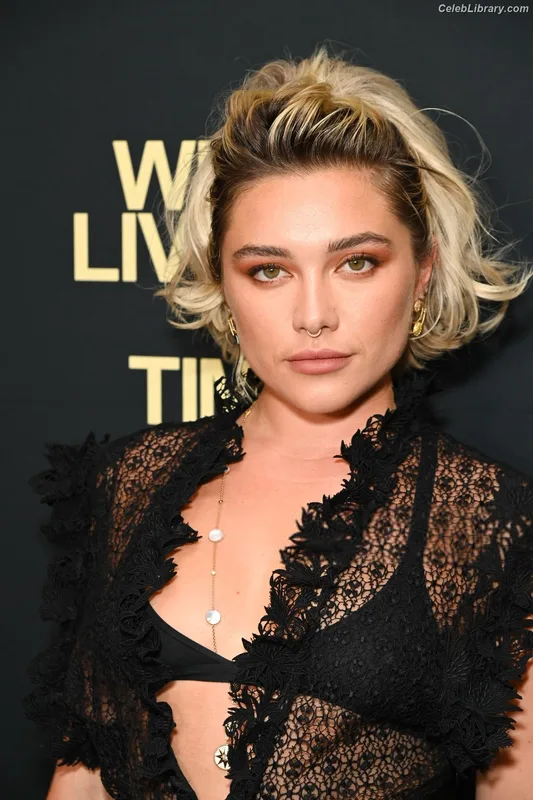 Florence Pugh photo 10 of 1242