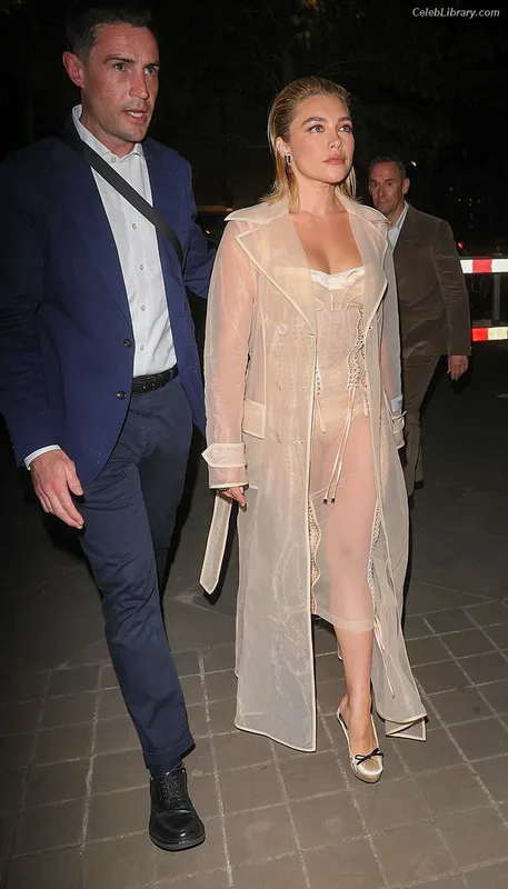 Florence Pugh photo 12 of 1242
