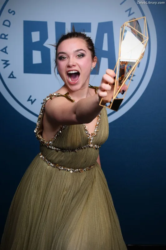 Florence Pugh photo 22 of 1242