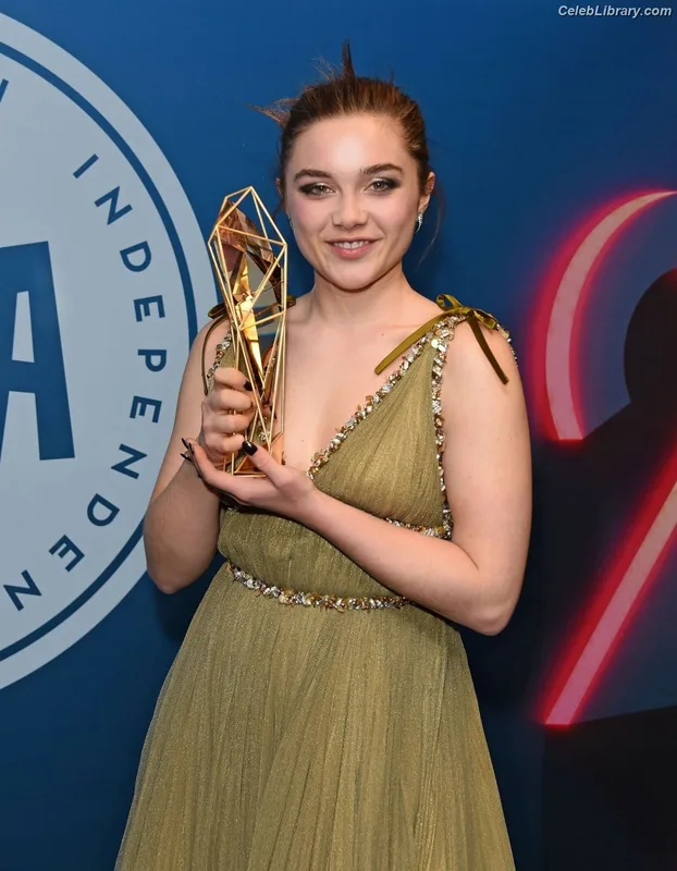 Florence Pugh photo 5 of 1242