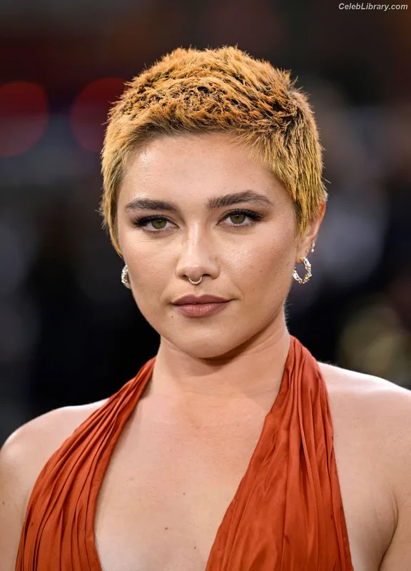 Florence Pugh photo 17 of 1242