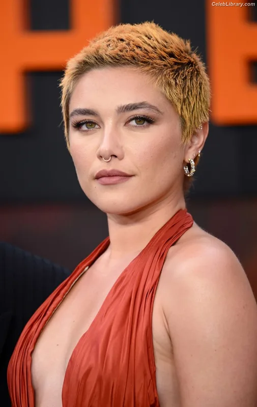 Florence Pugh photo 24 of 1242
