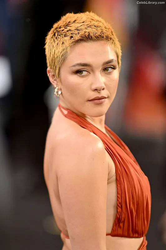 Florence Pugh photo 7 of 1242