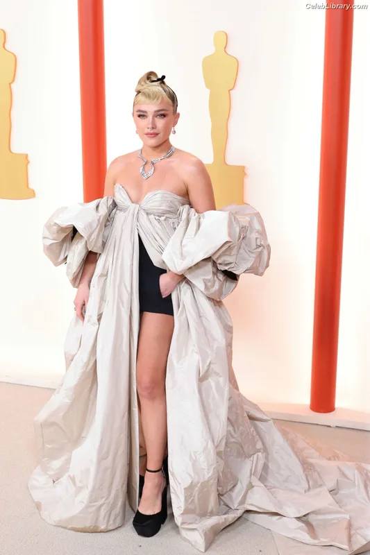Florence Pugh photo 23 of 1242