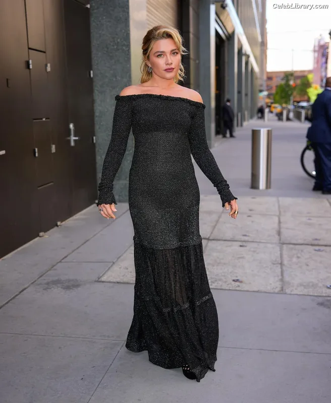 Florence Pugh photo 5 of 1242