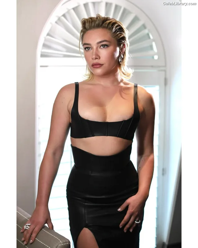 Florence Pugh photo 23 of 1242