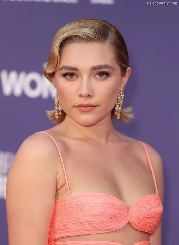 Florence Pugh photo 12 of 1242