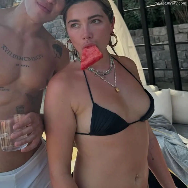 Florence Pugh photo 14 of 1242