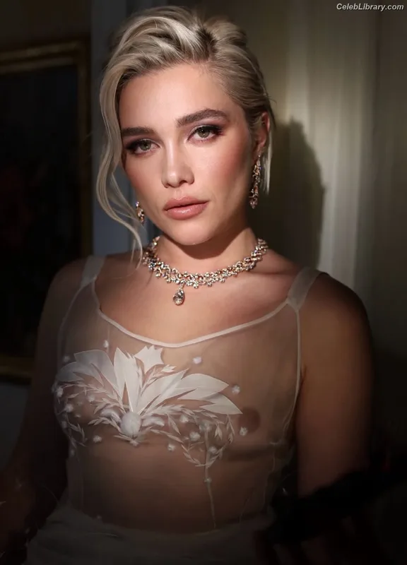 Florence Pugh photo 10 of 1242
