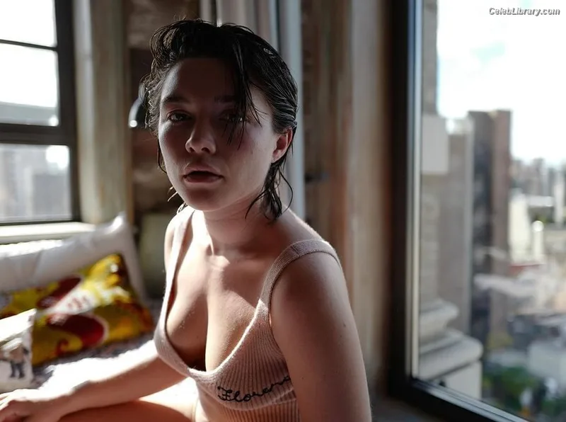 Florence Pugh photo 19 of 1242