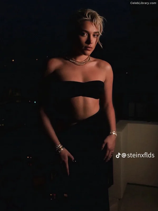 Florence Pugh photo 3 of 1242