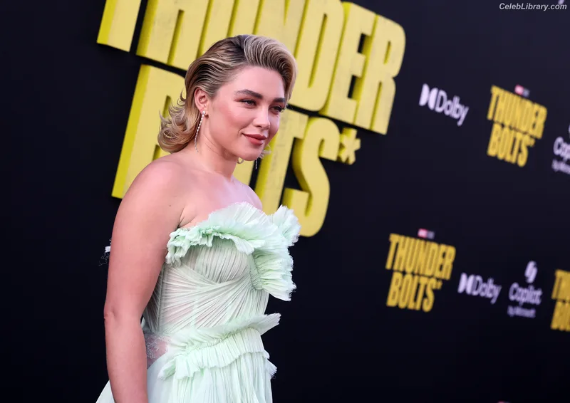Florence Pugh photo 12 of 1242