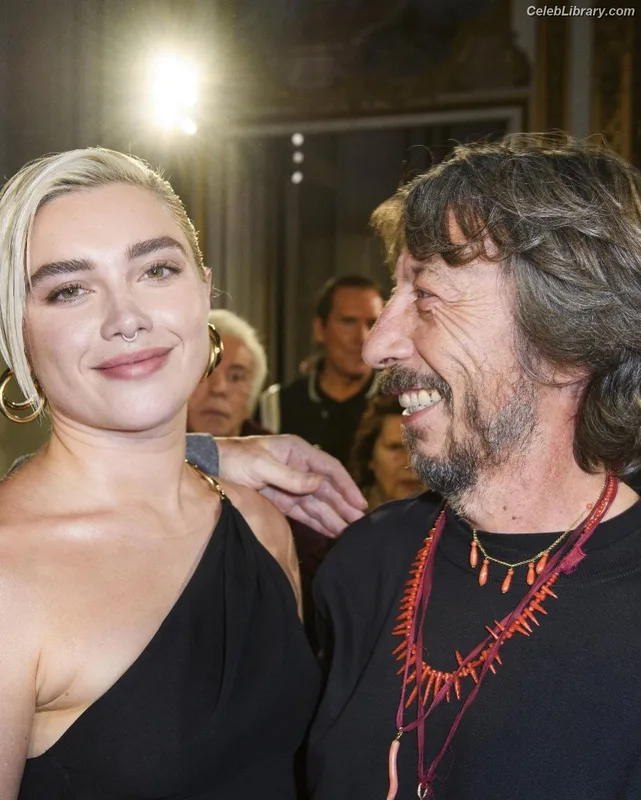 Florence Pugh photo 4 of 1242