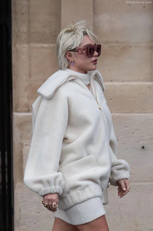 Florence Pugh photo 5 of 1242