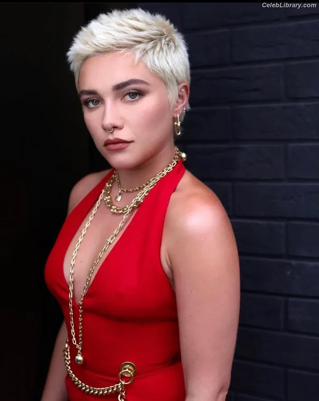 Florence Pugh photo 7 of 1242