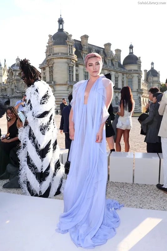 Florence Pugh photo 12 of 1242