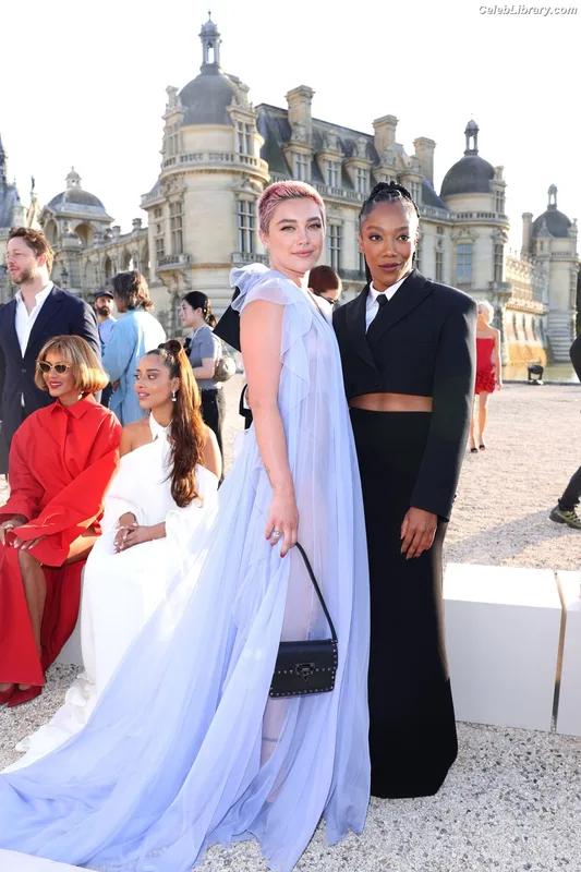Florence Pugh photo 17 of 1242