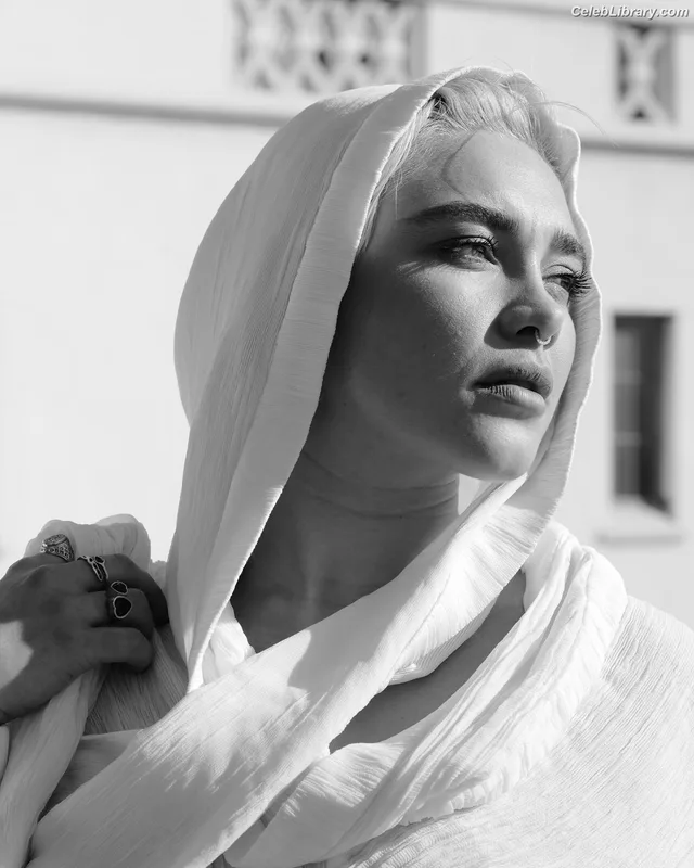 Florence Pugh photo 20 of 1242