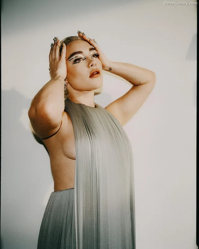 Florence Pugh photo 22 of 1242